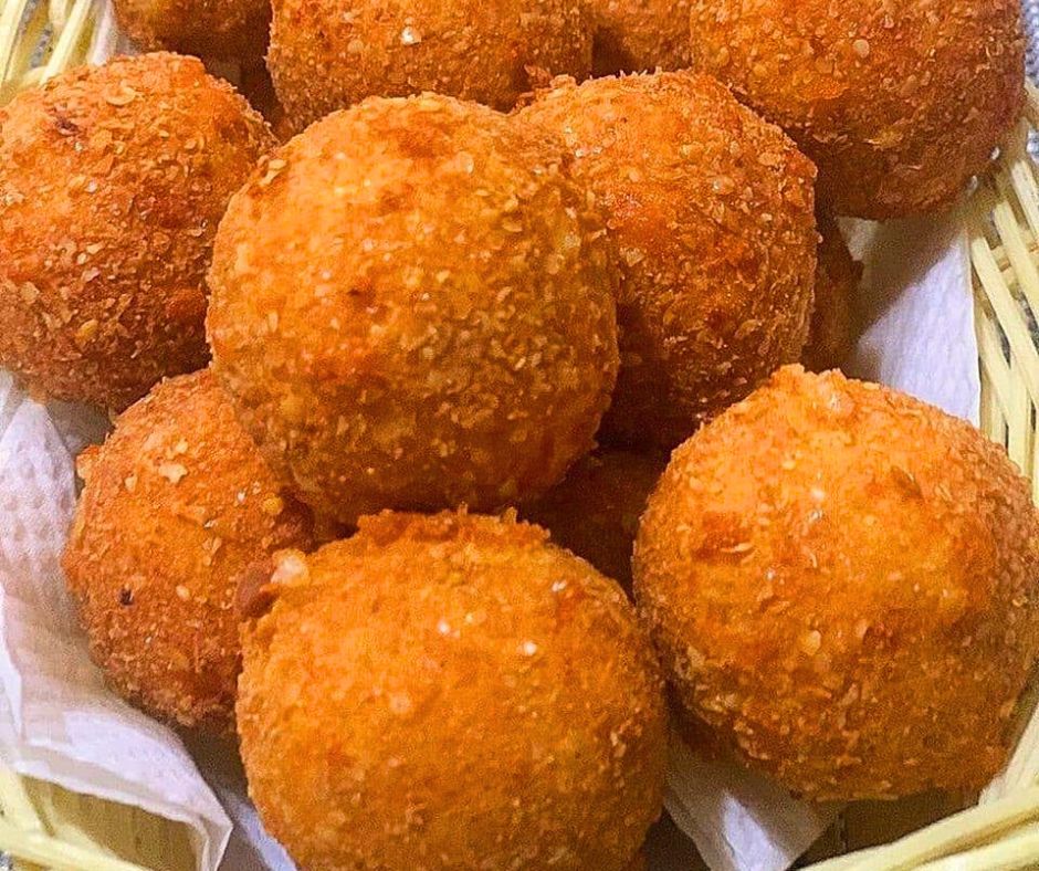 Bolinho de Mandioca com Queijo