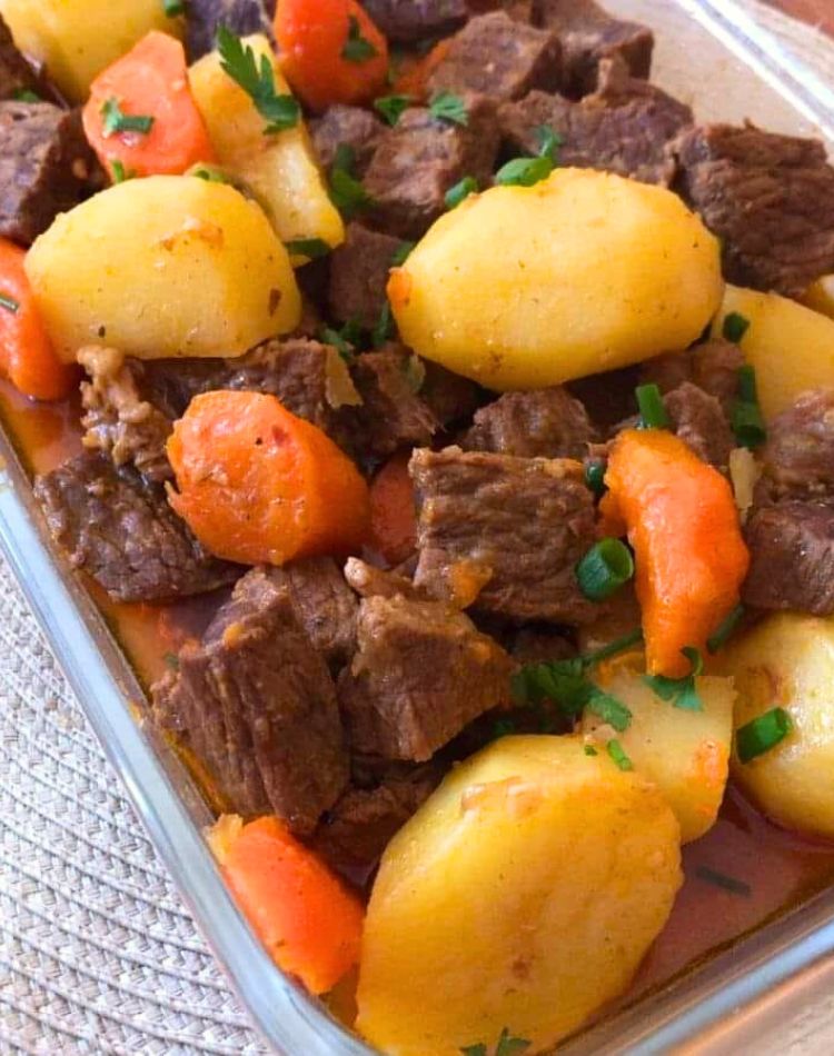 Carne de Panela com Batata e Cenoura