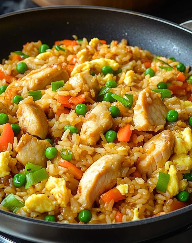 Receita de Arroz Frito com Frango